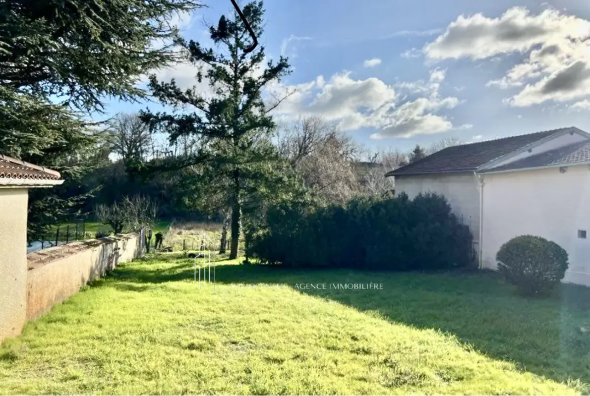 Terrain à Bâtir sur les Hauteurs de Roussillon - 1750 m² 