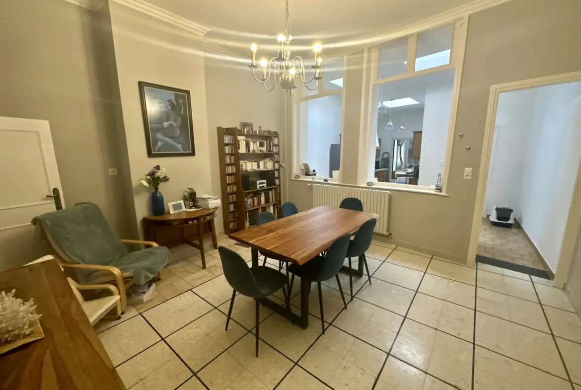 À vendre : Superbe maison de caractère en centre-ville de Douai 