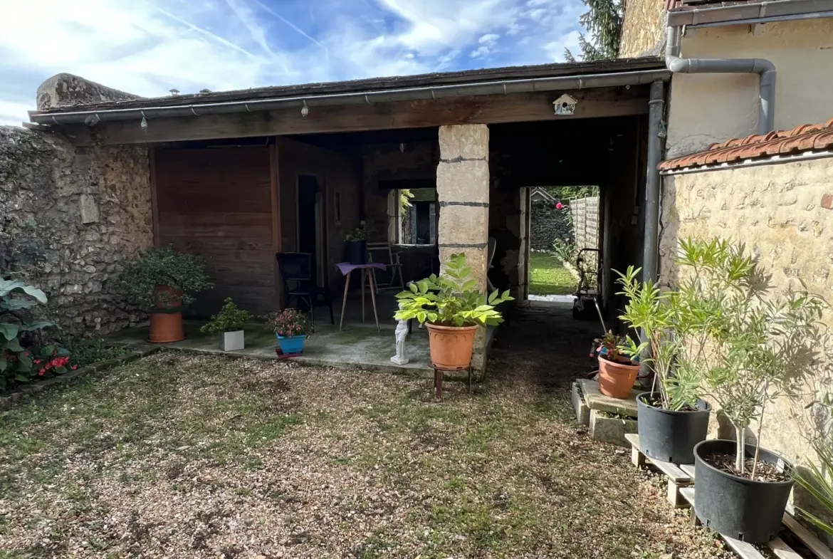 Maison lumineuse à Cloyes-sur-le-Loir avec jardin 