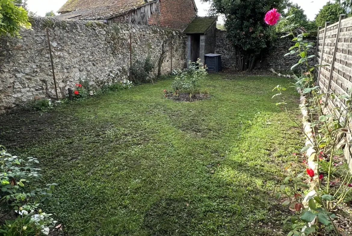 Maison lumineuse à Cloyes-sur-le-Loir avec jardin 