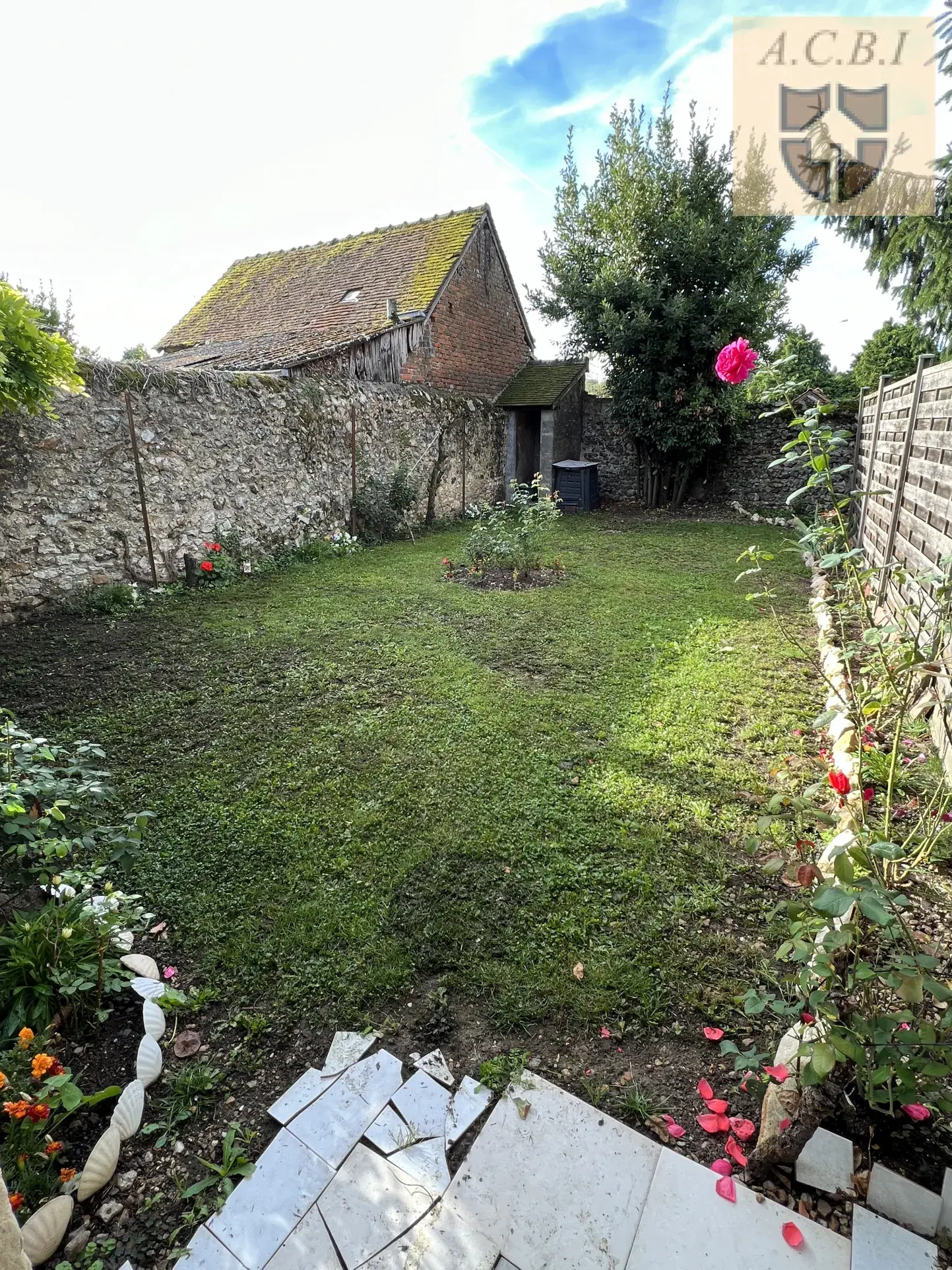 Maison lumineuse à Cloyes-sur-le-Loir avec jardin 