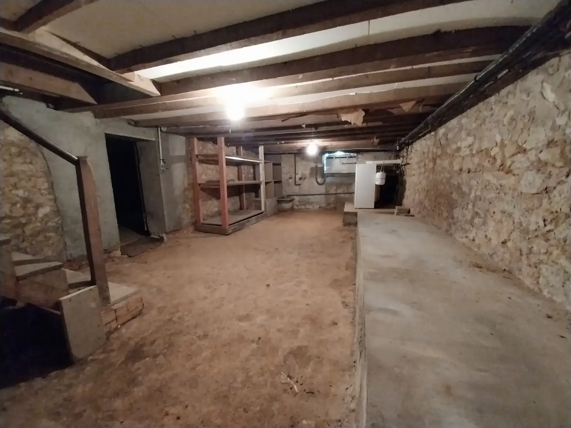 Maison à vendre dans le quartier Hôpital à Périgueux - 5 chambres avec jardin et garage 