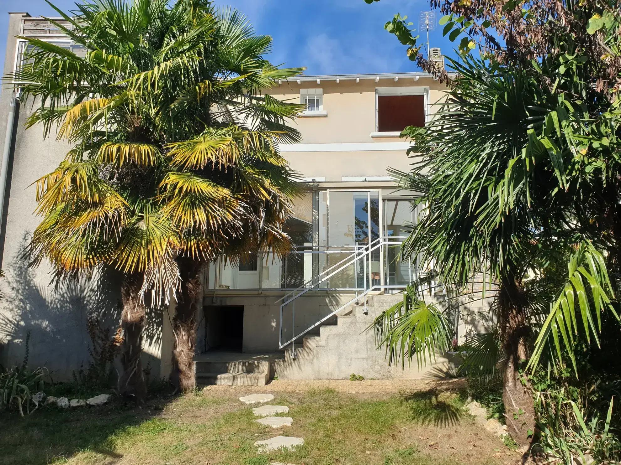 Maison à vendre dans le quartier Hôpital à Périgueux - 5 chambres avec jardin et garage 