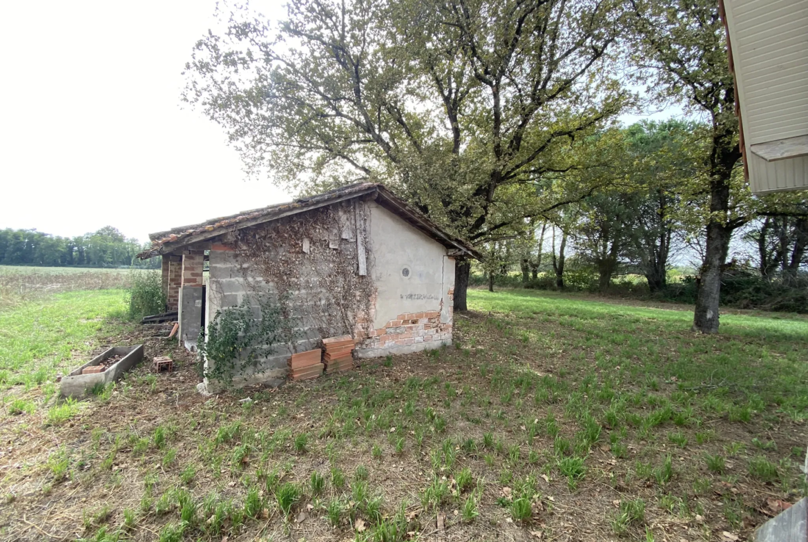 Maison en Pierre à Rénover à 10 Minutes de Langon 