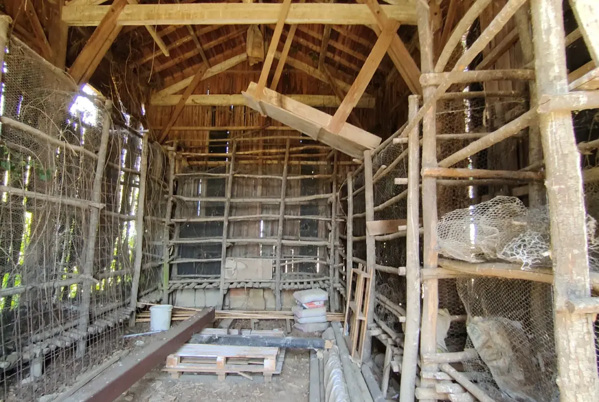 Maison en Pierre à Rénover à 10 Minutes de Langon 