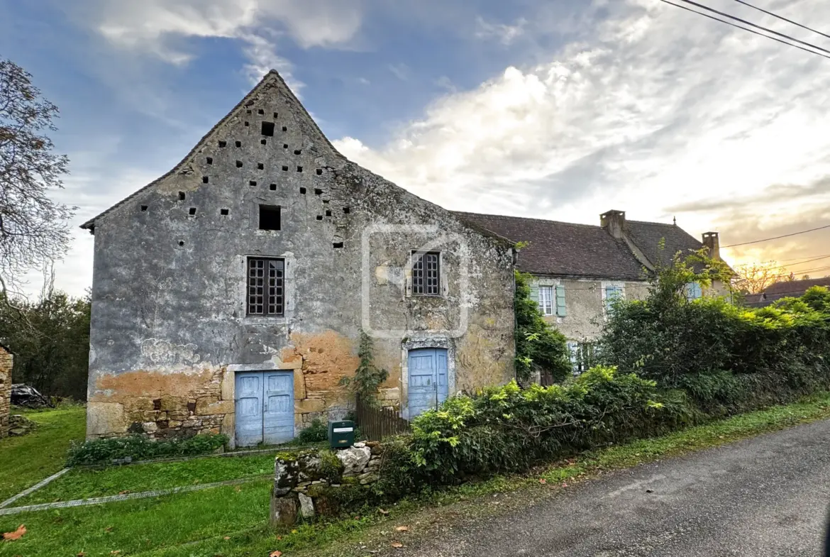 Ensemble immobilier avec Longère de 1850 à Montcléra 