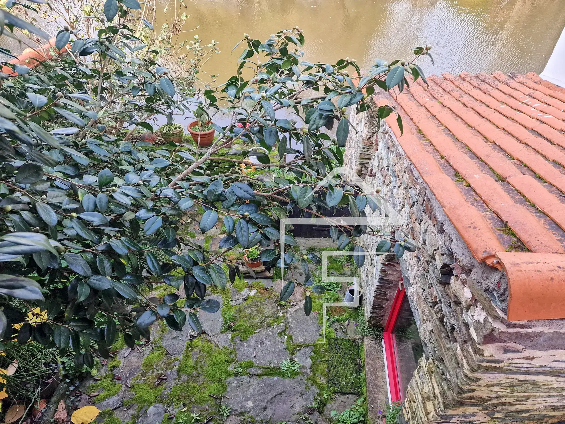 Maison atypique de 122 m² à Pont Saint Martin avec jardin et vue 