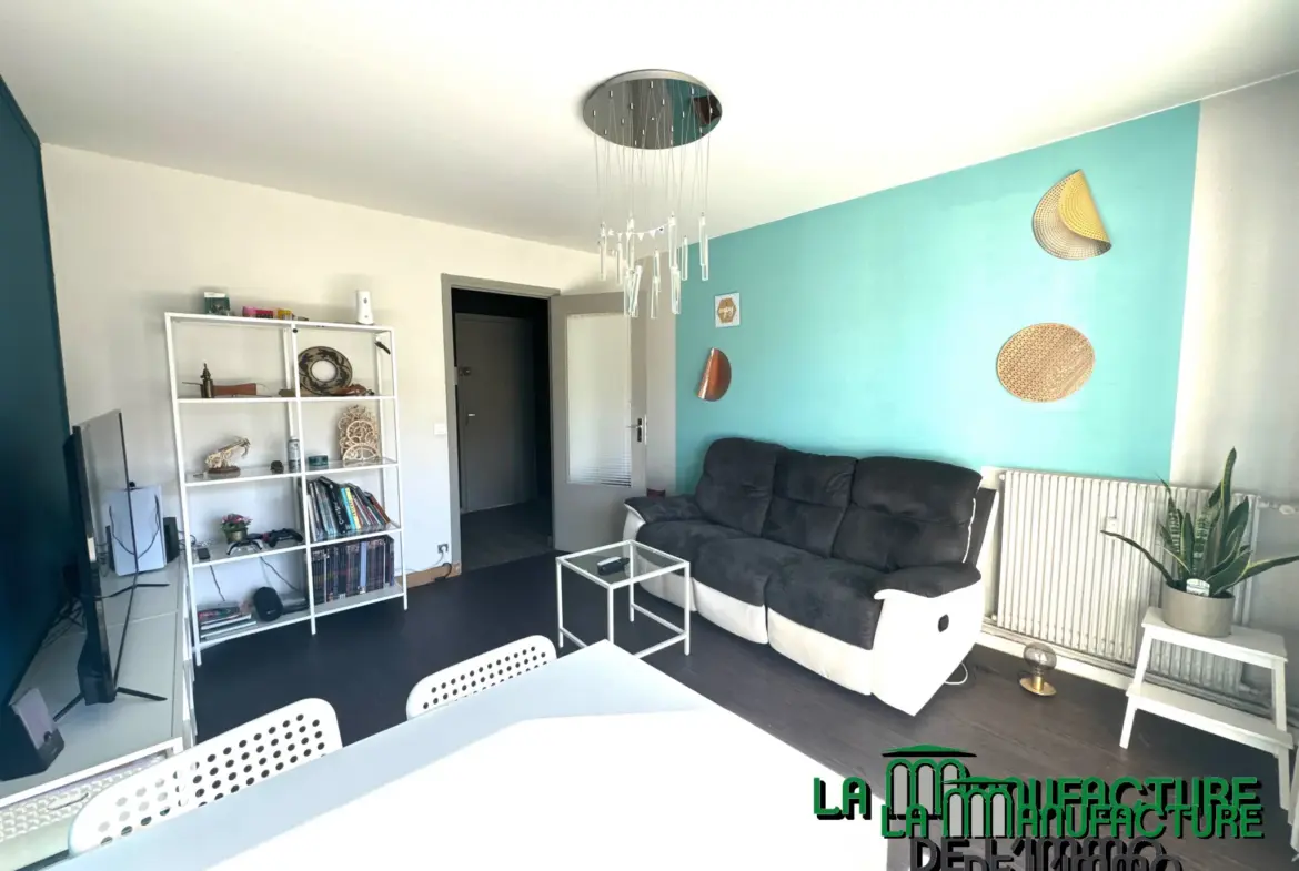 Appartement T4 lumineux avec balcon, cave et parking à Saint-Étienne 