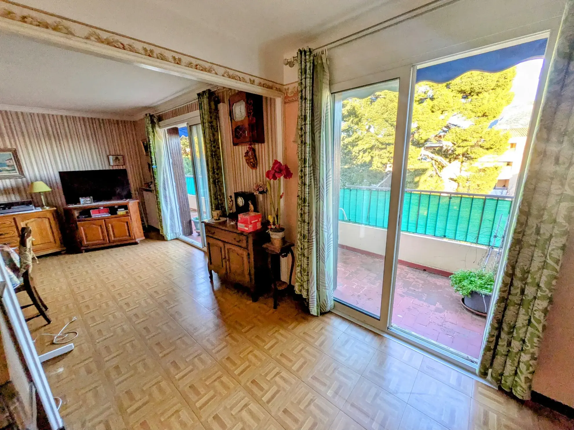 Appartement T4 81m² avec terrasse et garage à Toulon Valbertrand 