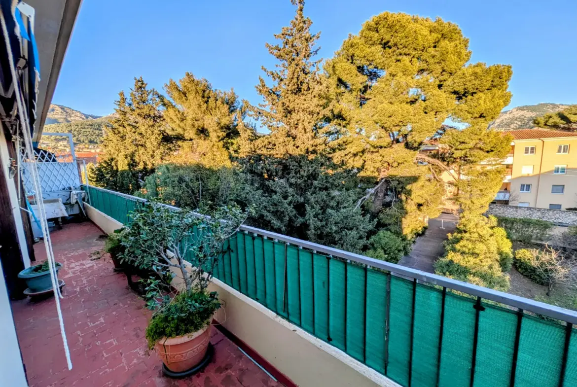 Appartement T4 81m² avec terrasse et garage à Toulon Valbertrand 