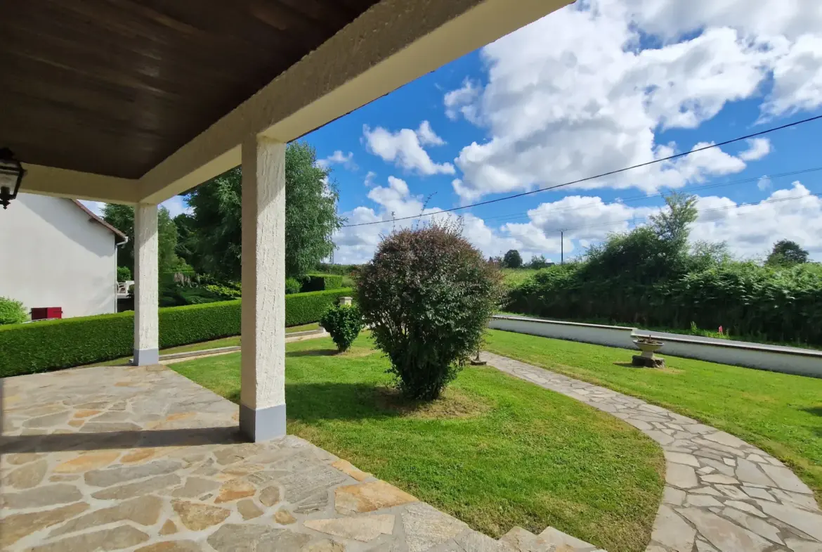 Maison rénovée à vendre à Lubersac avec jardin et dépendance 