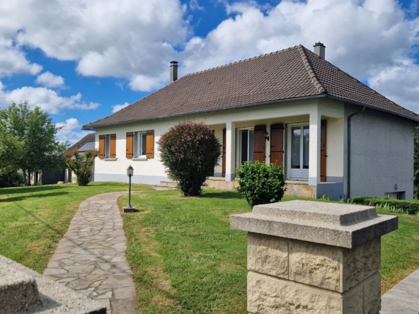 Maison rénovée à vendre à Lubersac avec jardin et dépendance