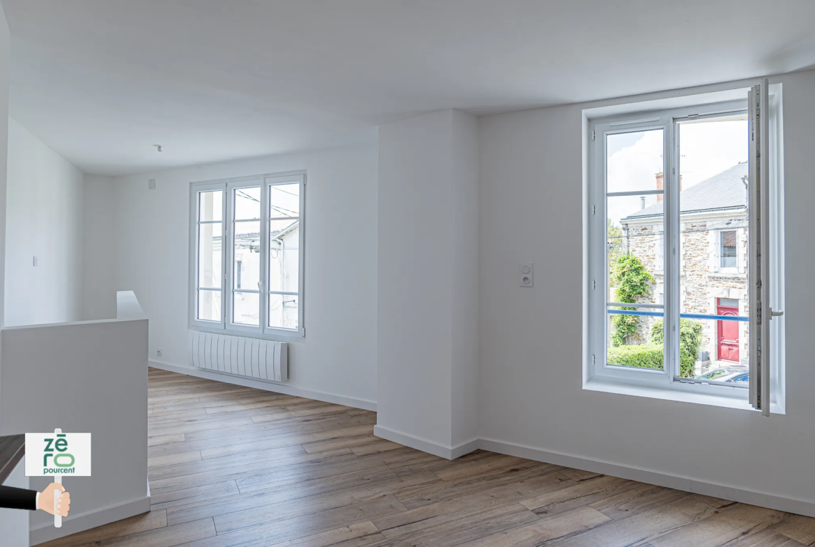 Maison de ville dans le centre historique de Montaigu à vendre 