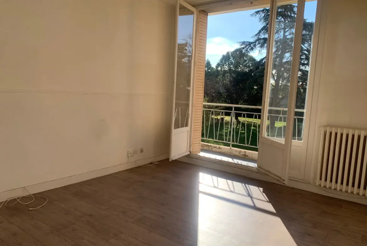 À vendre : Appartement T2 avec balcon et stationnement à Moulin à Vent, Vénissieux 