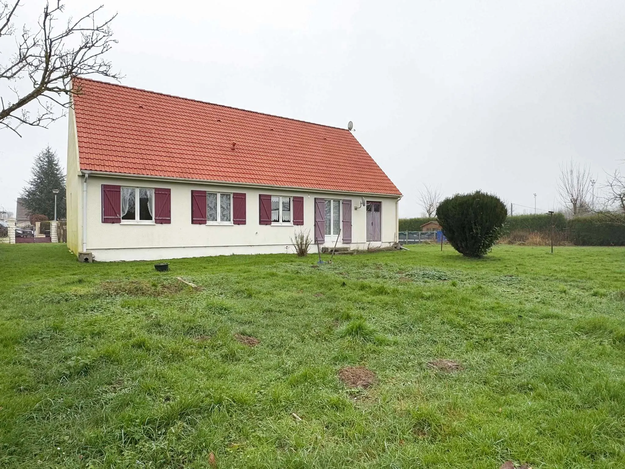 Pavillon individuel de plain-pied avec garage à Domart en Ponthieu 