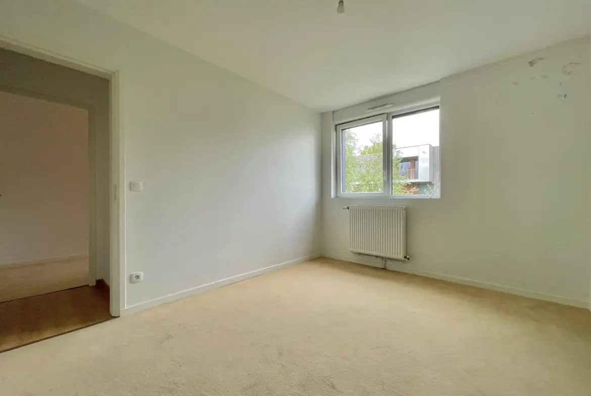 À vendre : Appartement T4 moderne à Lille Moulins avec balcon 