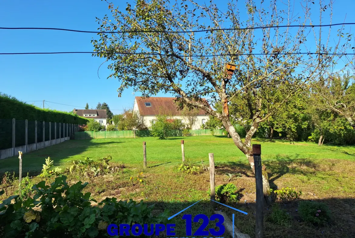 À vendre : ancien corps de ferme avec potentiel d'aménagement à Appoigny 