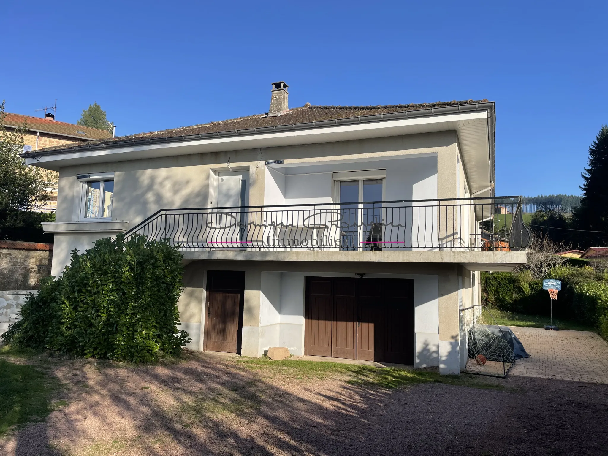 Maison rénovée avec jardin à Cours-la-Ville - 4 chambres 