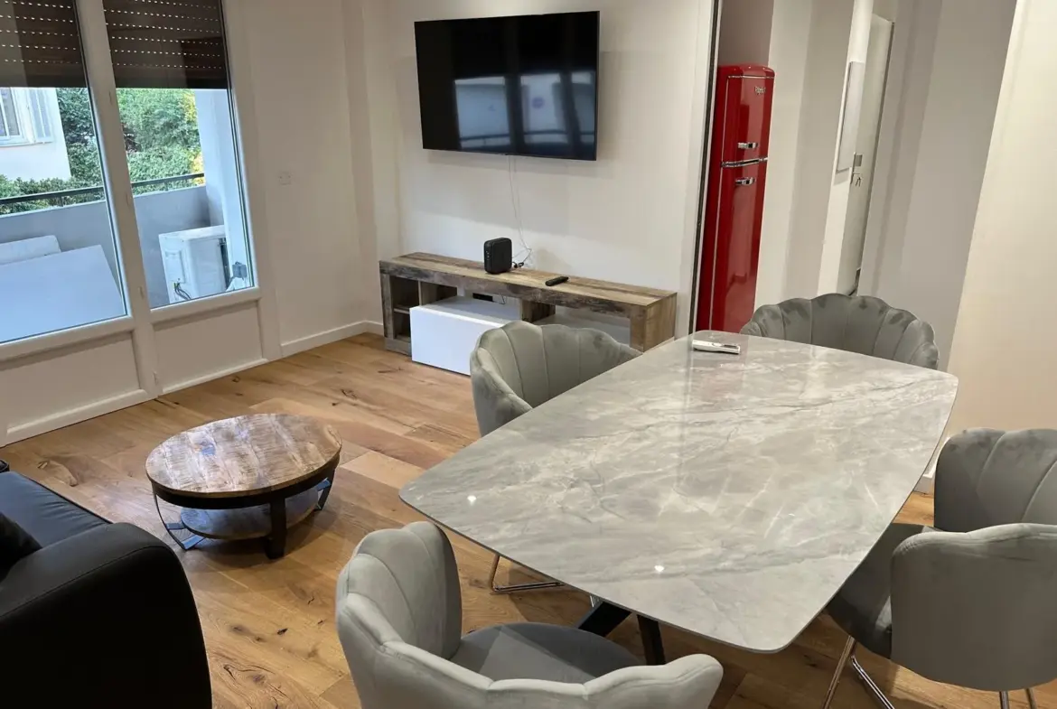 Appartement T2 rénové à Cannes Central - 55m² avec terrasse 