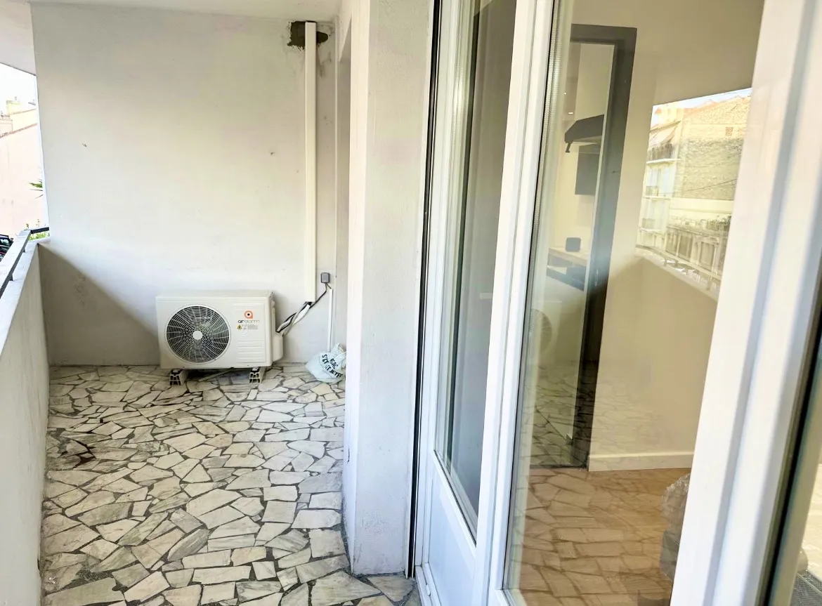 Appartement T2 rénové à Cannes Central - 55m² avec terrasse 