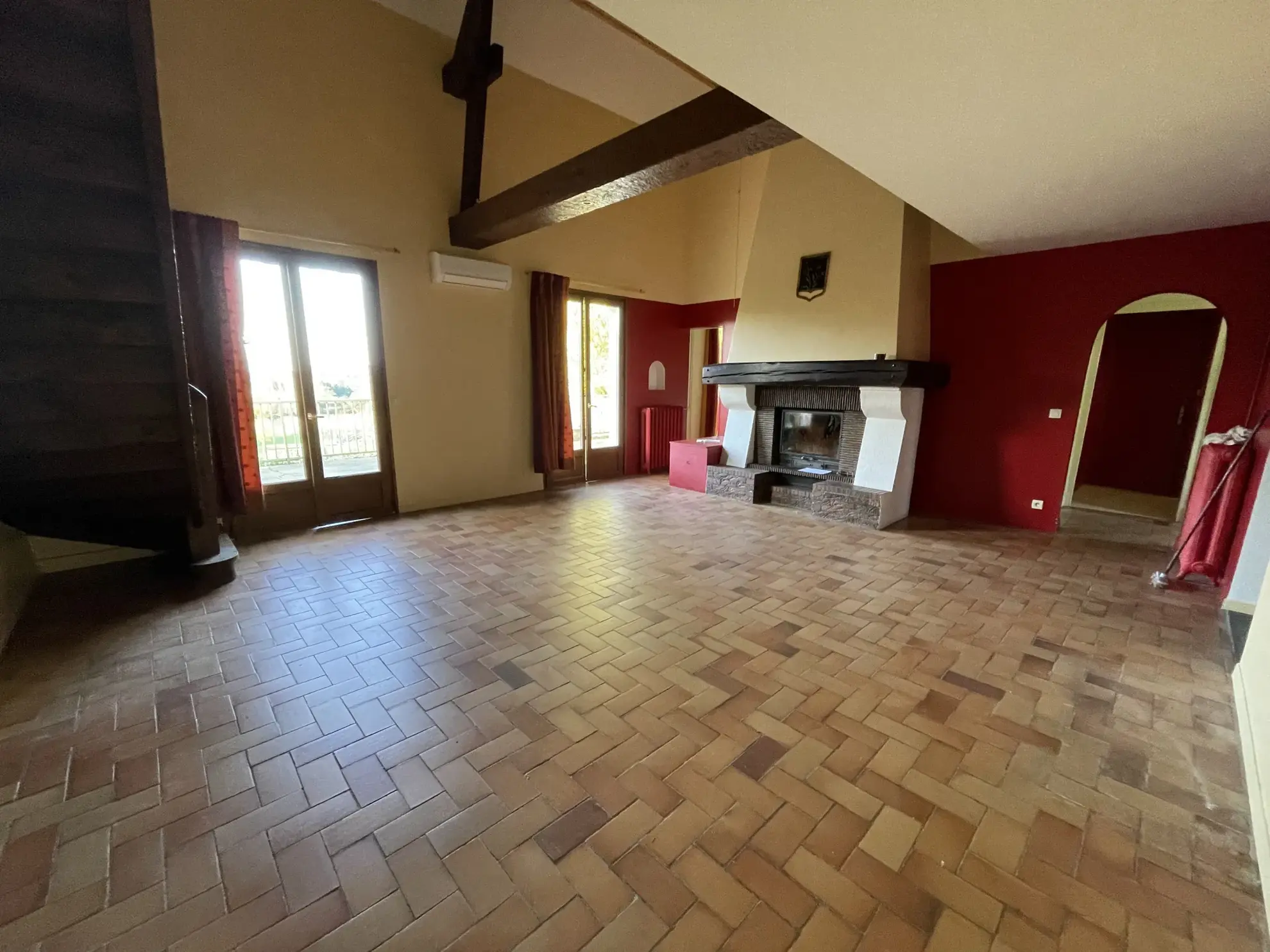 Maison familiale à vendre à Creuzier-le-Neuf - 5 chambres 