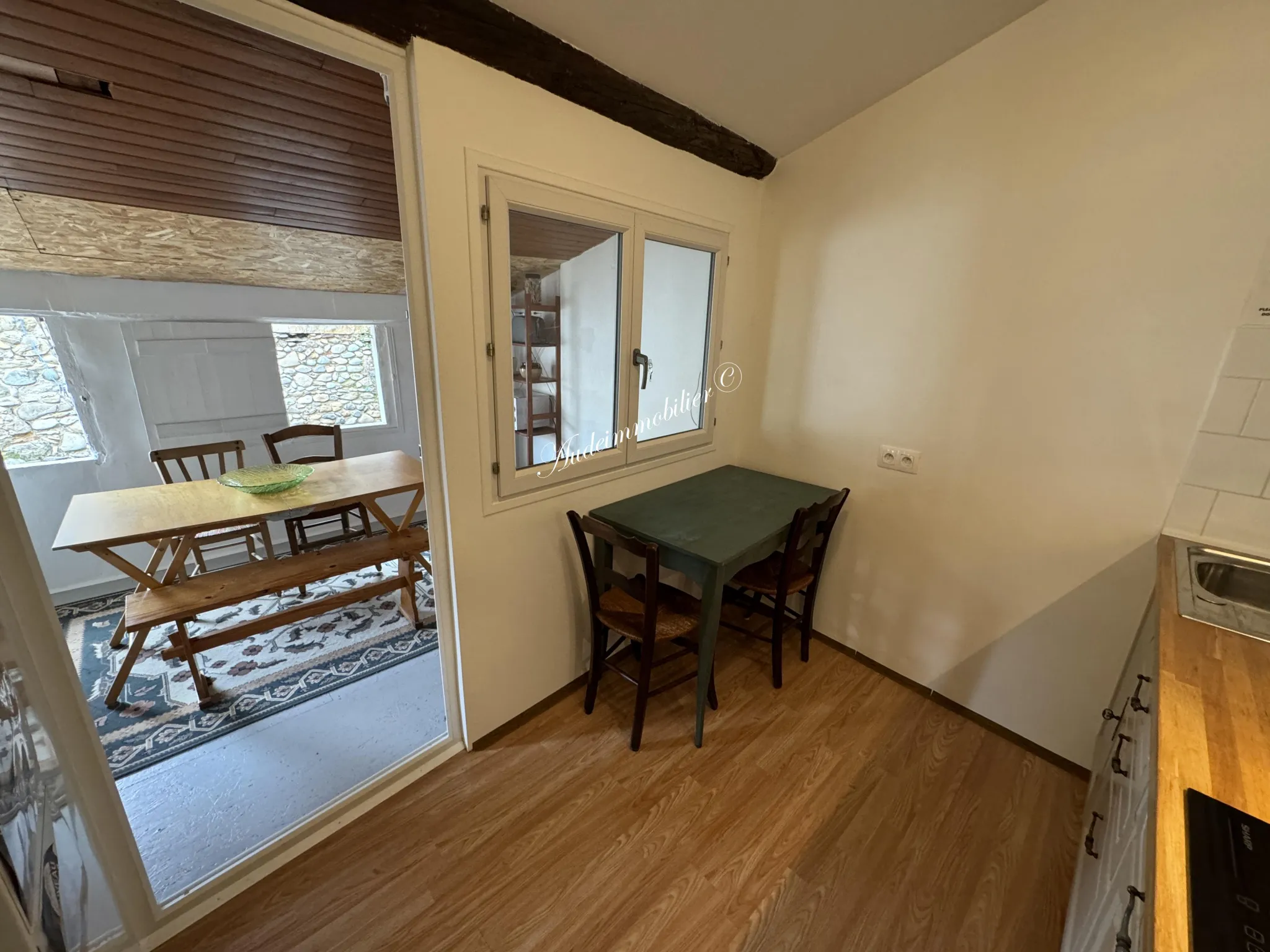 Maison de ville à Limoux avec cour et loggia à vendre 