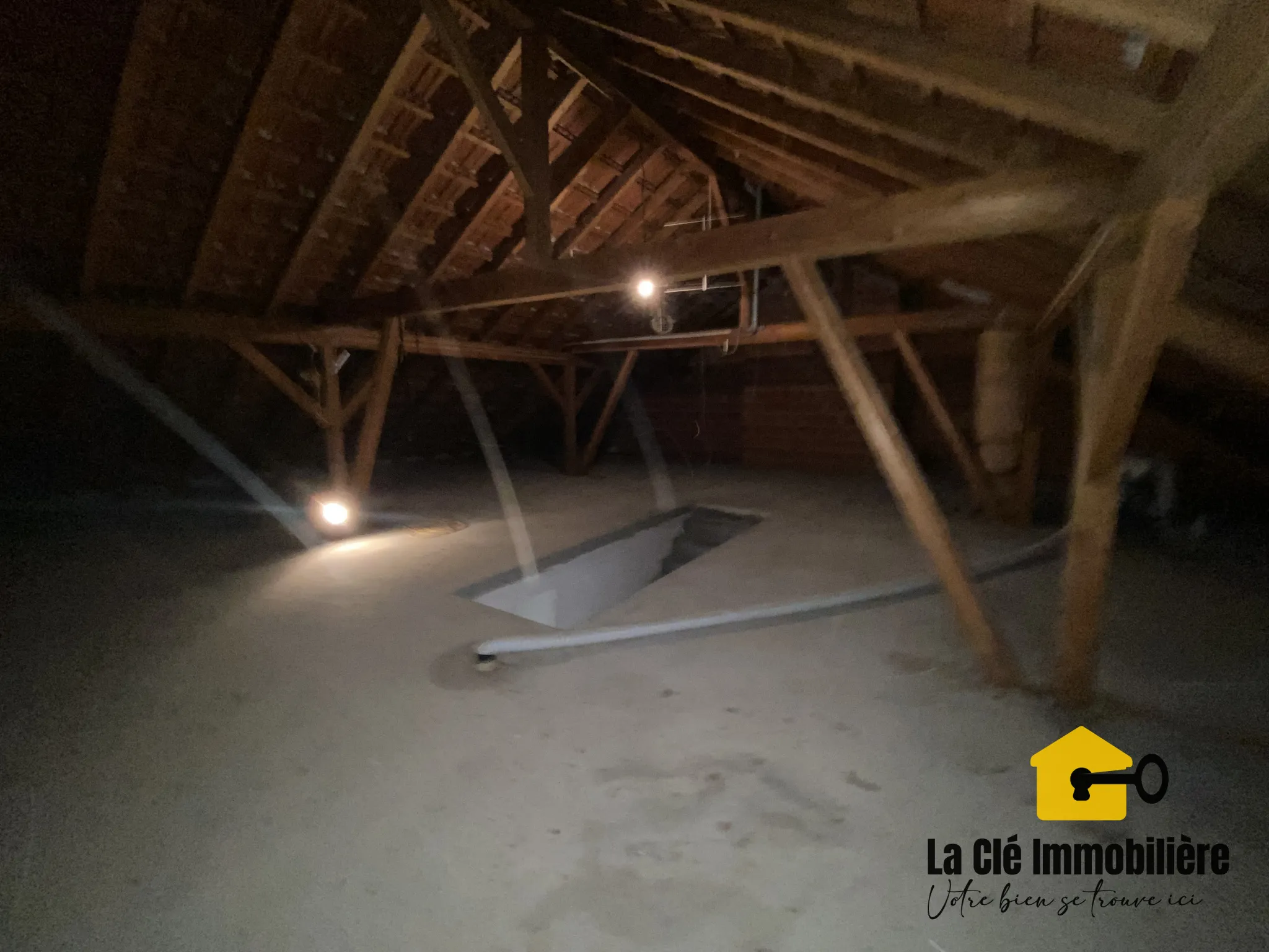 Maison mitoyenne de 107 m² à Jettingen - Grand potentiel de rénovation 