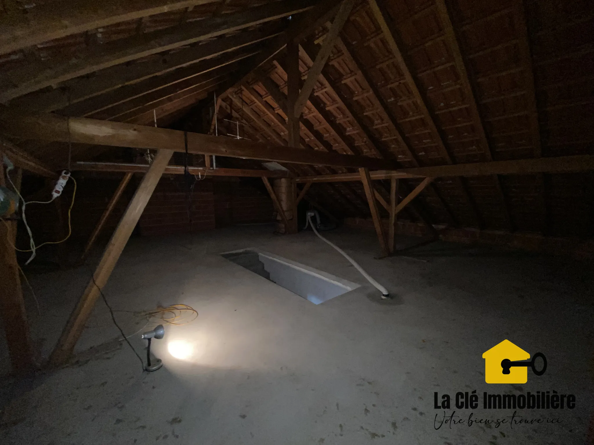 Maison mitoyenne de 107 m² à Jettingen - Grand potentiel de rénovation 