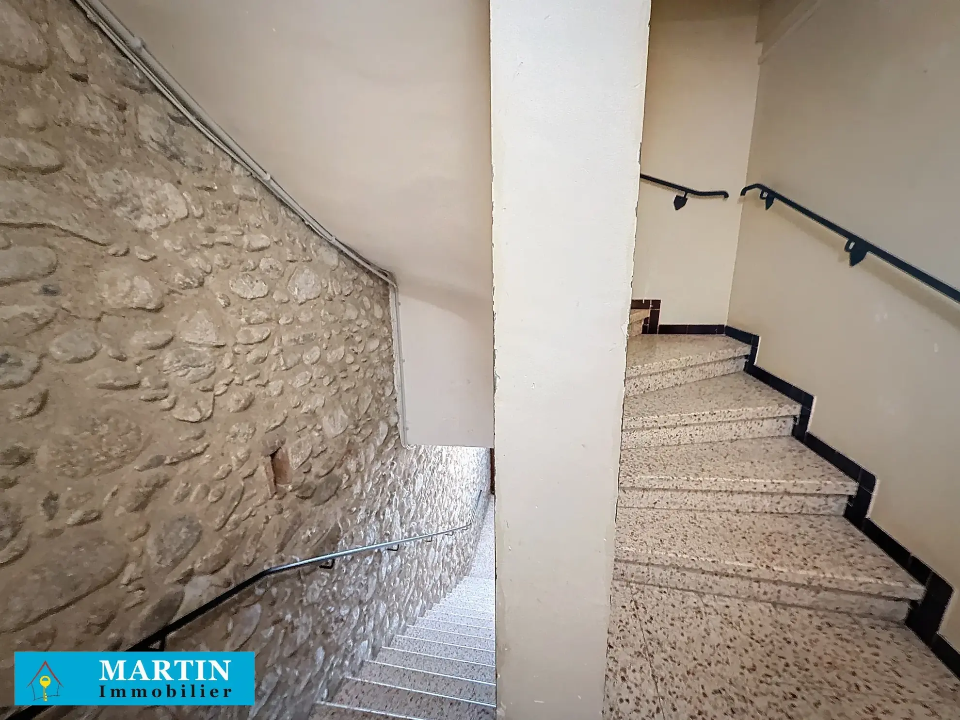 Bel Appartement Traversant à Céret avec Vue sur le Canigou 