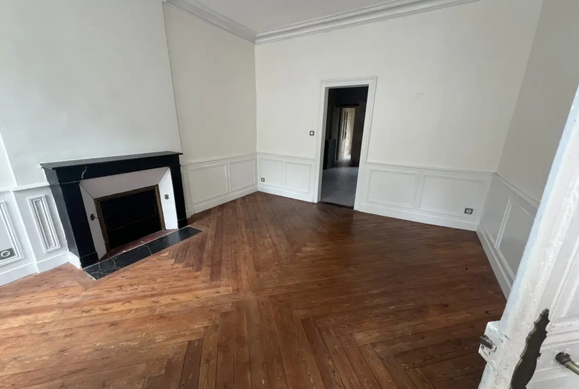 Maison de 224 m² avec 6 chambres à Alençon 