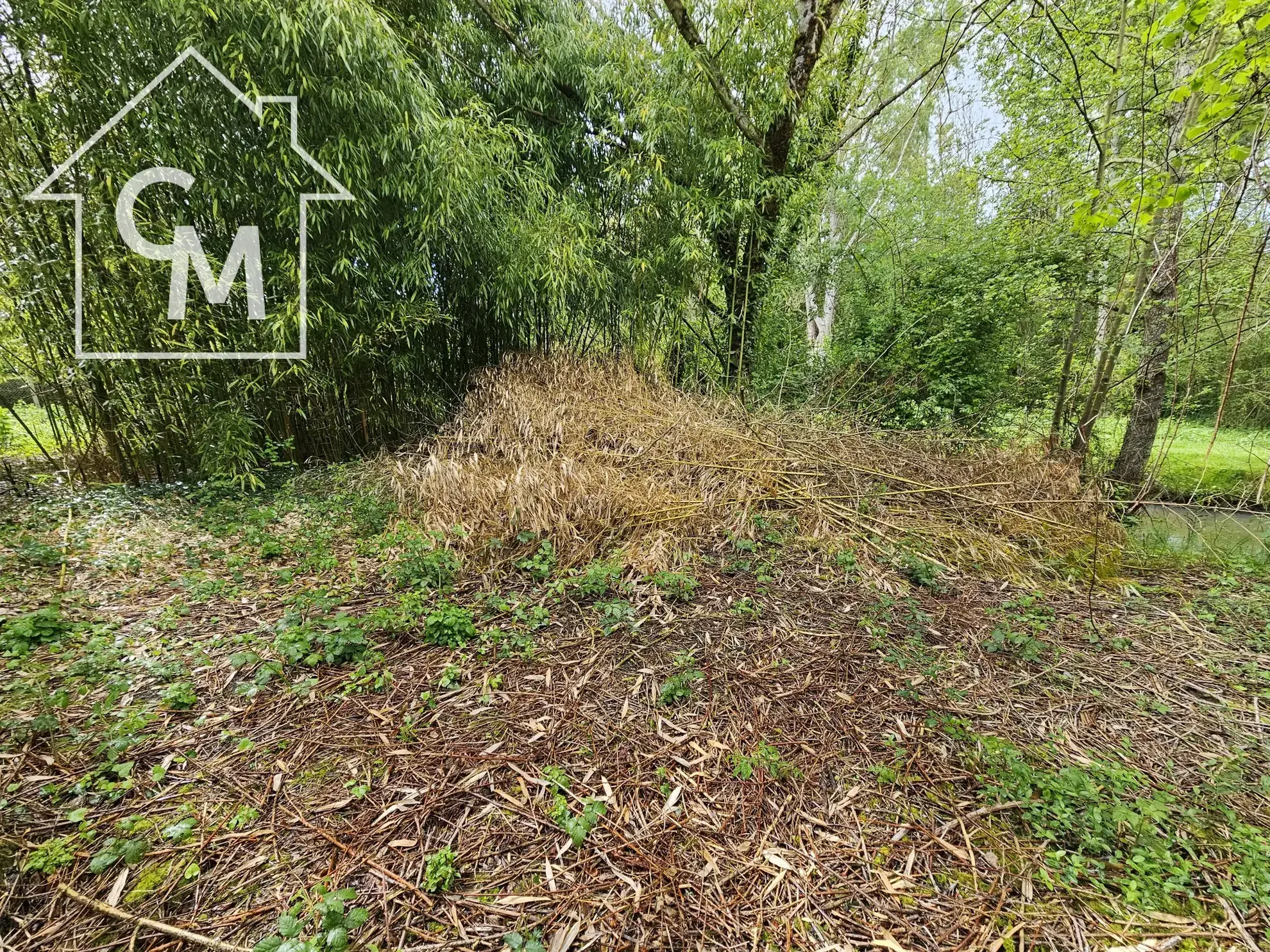 Maison 4 pièces avec dépendances et jardin clos à Ecueille 