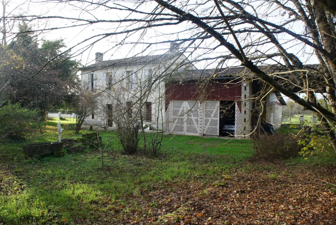 Maison ancienne à rénover sur Lalande de Pomerol 