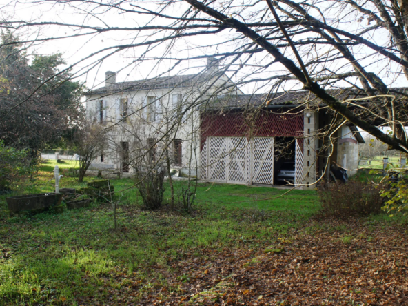 Maison ancienne à rénover sur Lalande de Pomerol