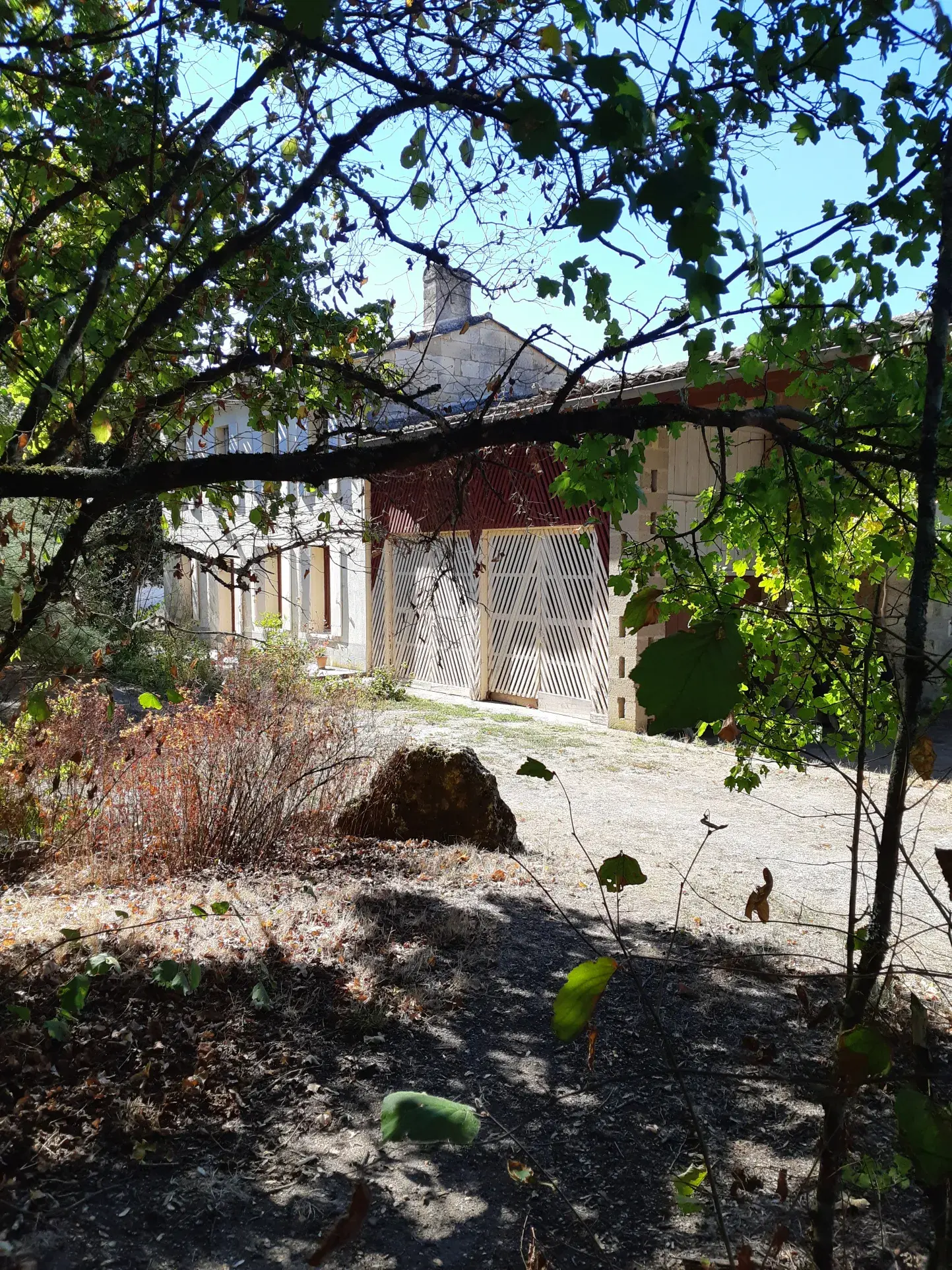 Maison ancienne à rénover sur Lalande de Pomerol 