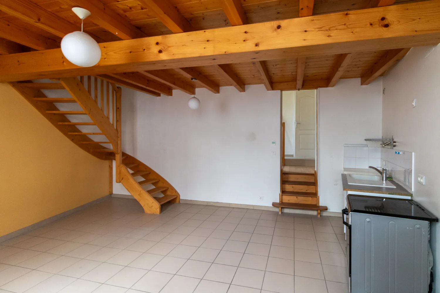 Maison atypique T3 - Saint-Eutrope, Saintes - 74 m² avec garage 