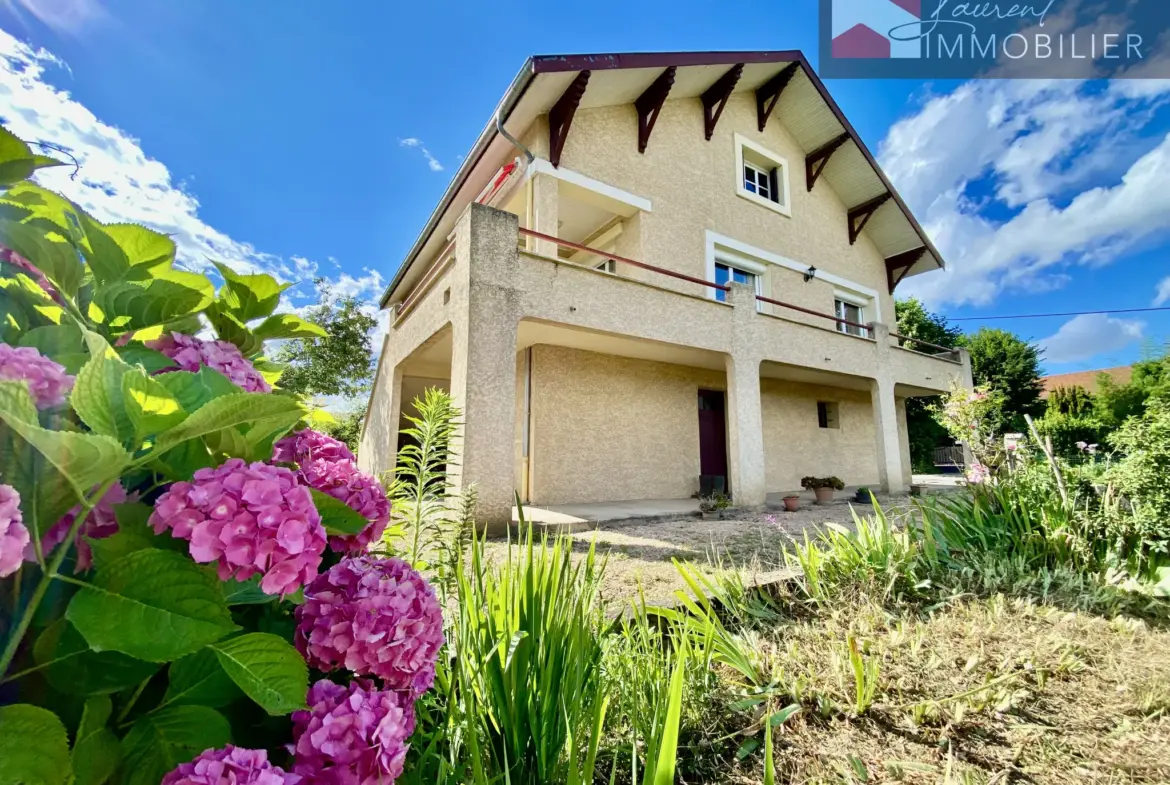 Maison à vendre à Saint-Martin-Belle-Roche avec vue sur la Saône 