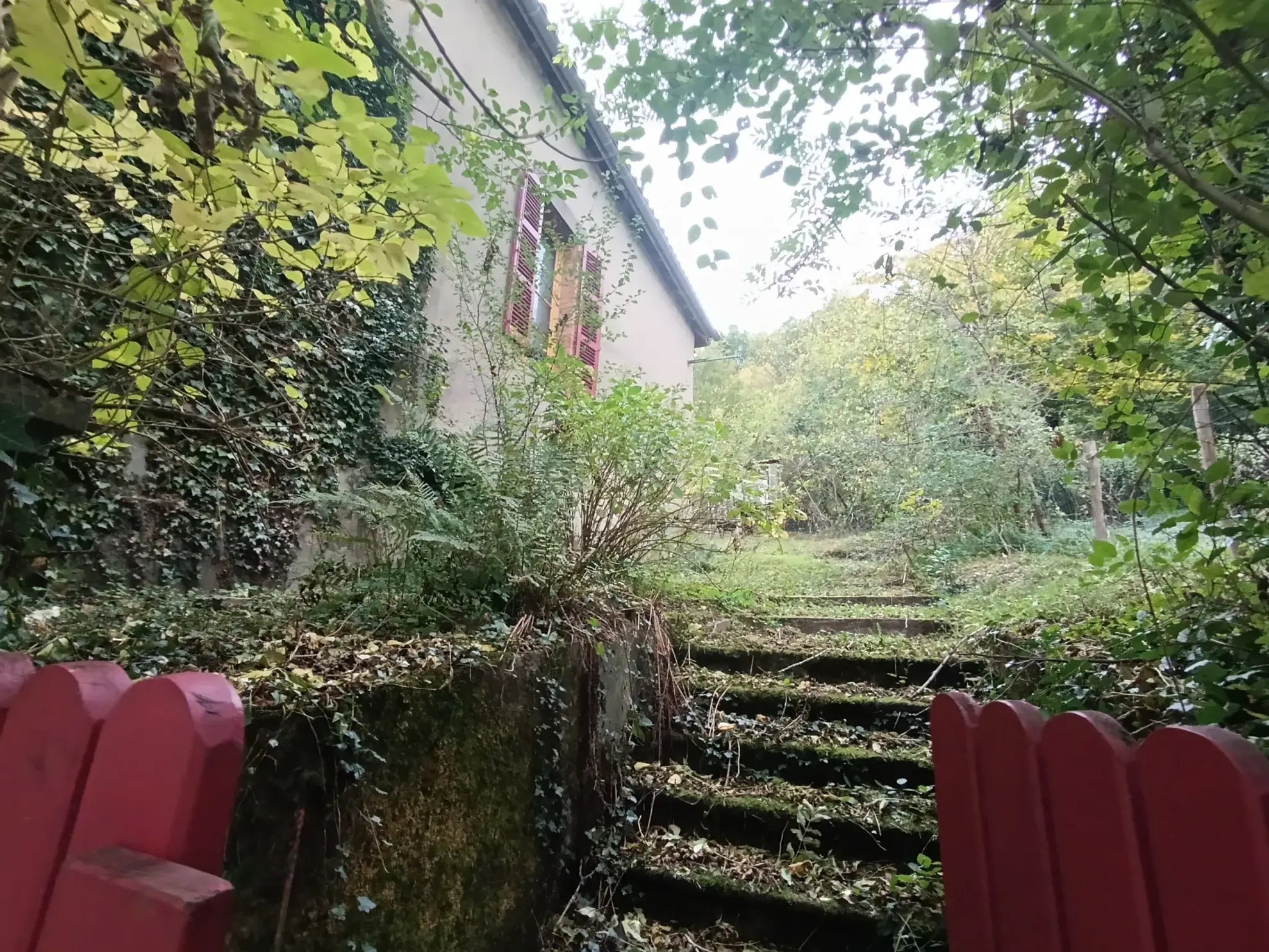 Charmante maison de bourg avec jardin et 5 chambres à Chateldon 