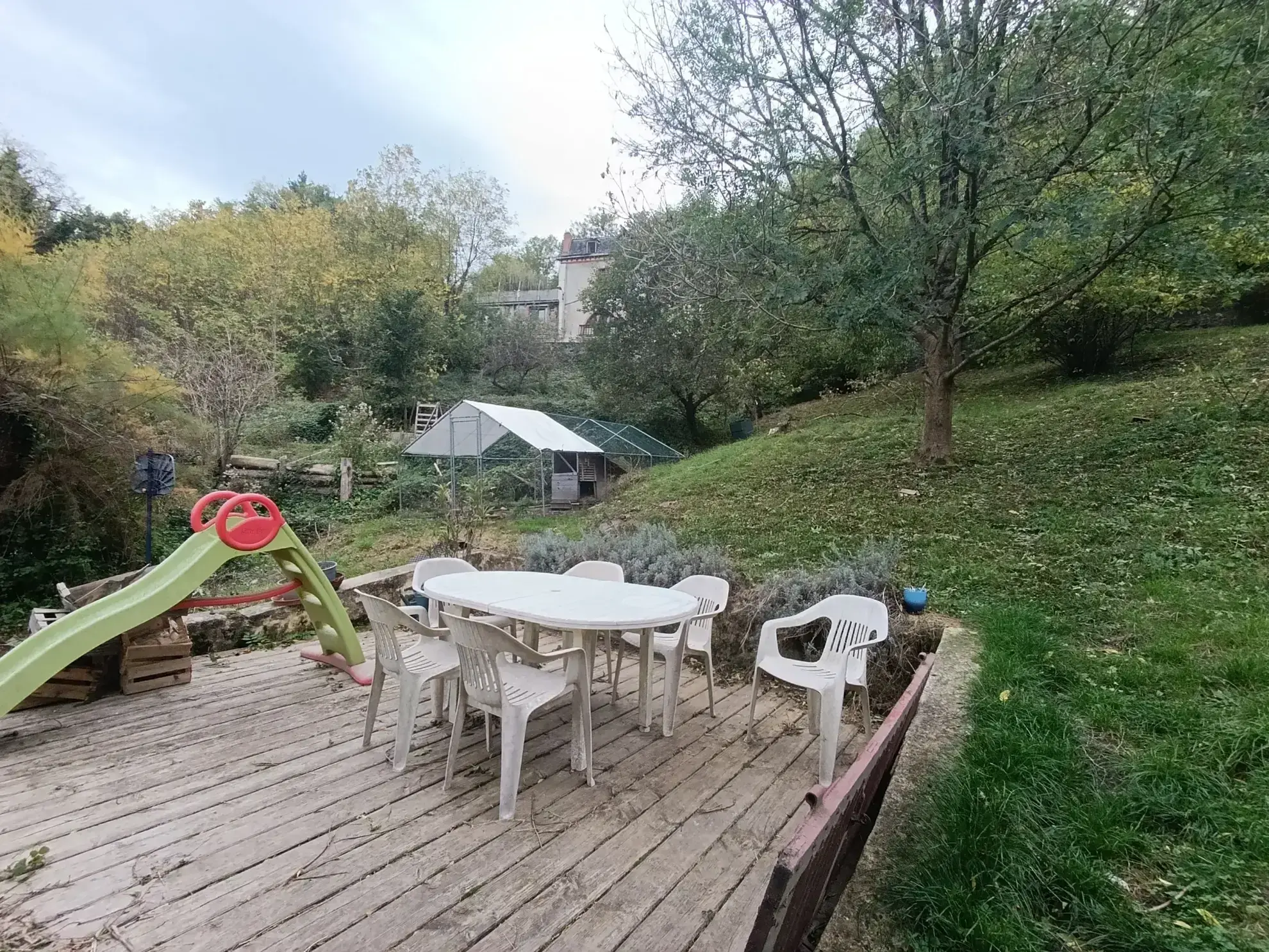 Charmante maison de bourg avec jardin et 5 chambres à Chateldon 