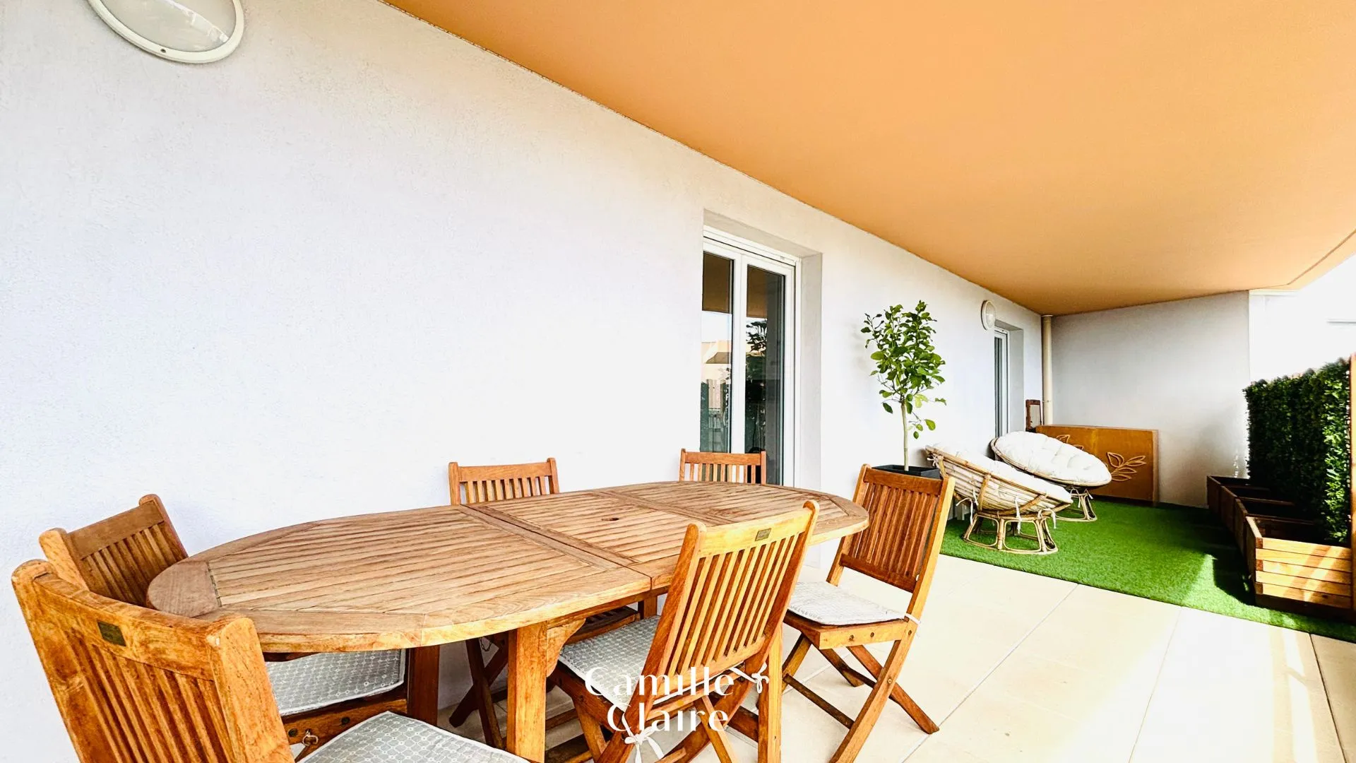 Exclusivité : Appartement T3 Dernier Étage à Fréjus avec Terrasse 