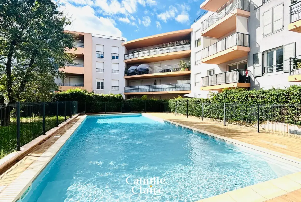 Exclusivité : Appartement T3 Dernier Étage à Fréjus avec Terrasse 