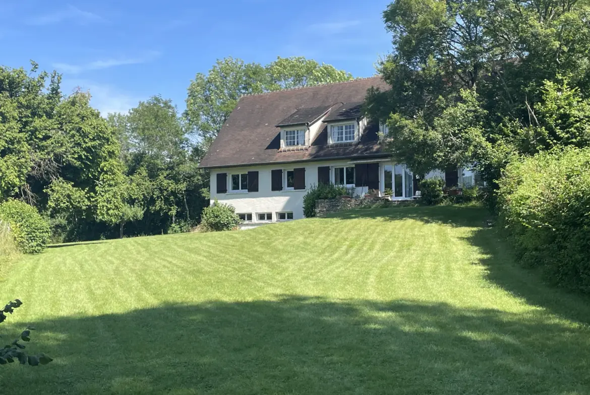 Maison de plain-pied à Prémery sur 15 269 m² 