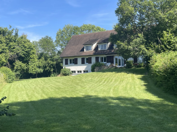 Maison de plain-pied à Prémery sur 15 269 m²