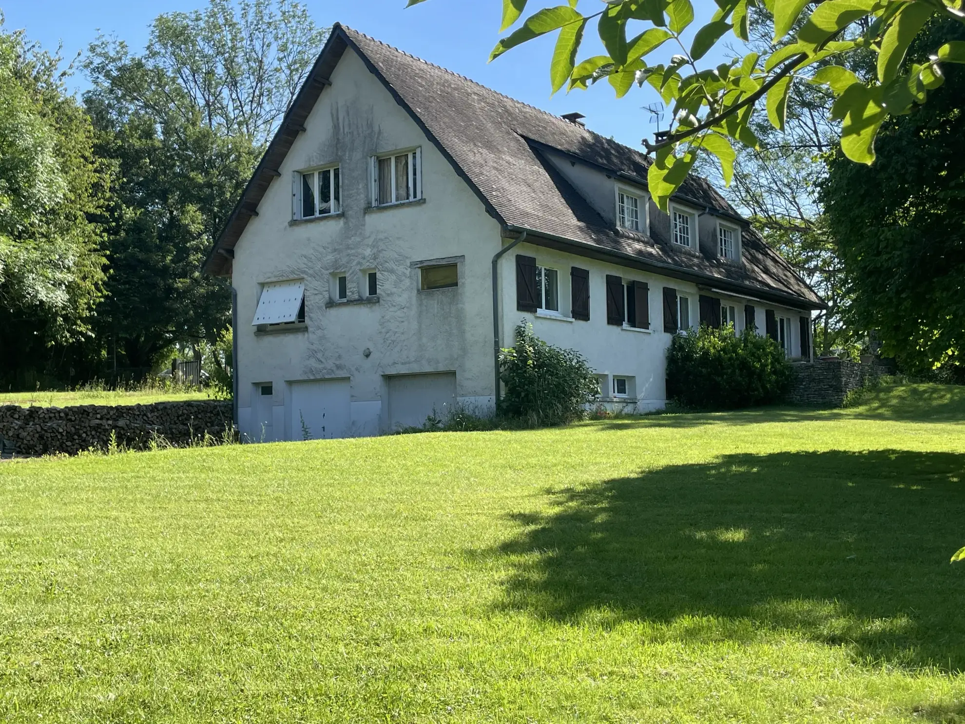 Maison de plain-pied à Prémery sur 15 269 m² 