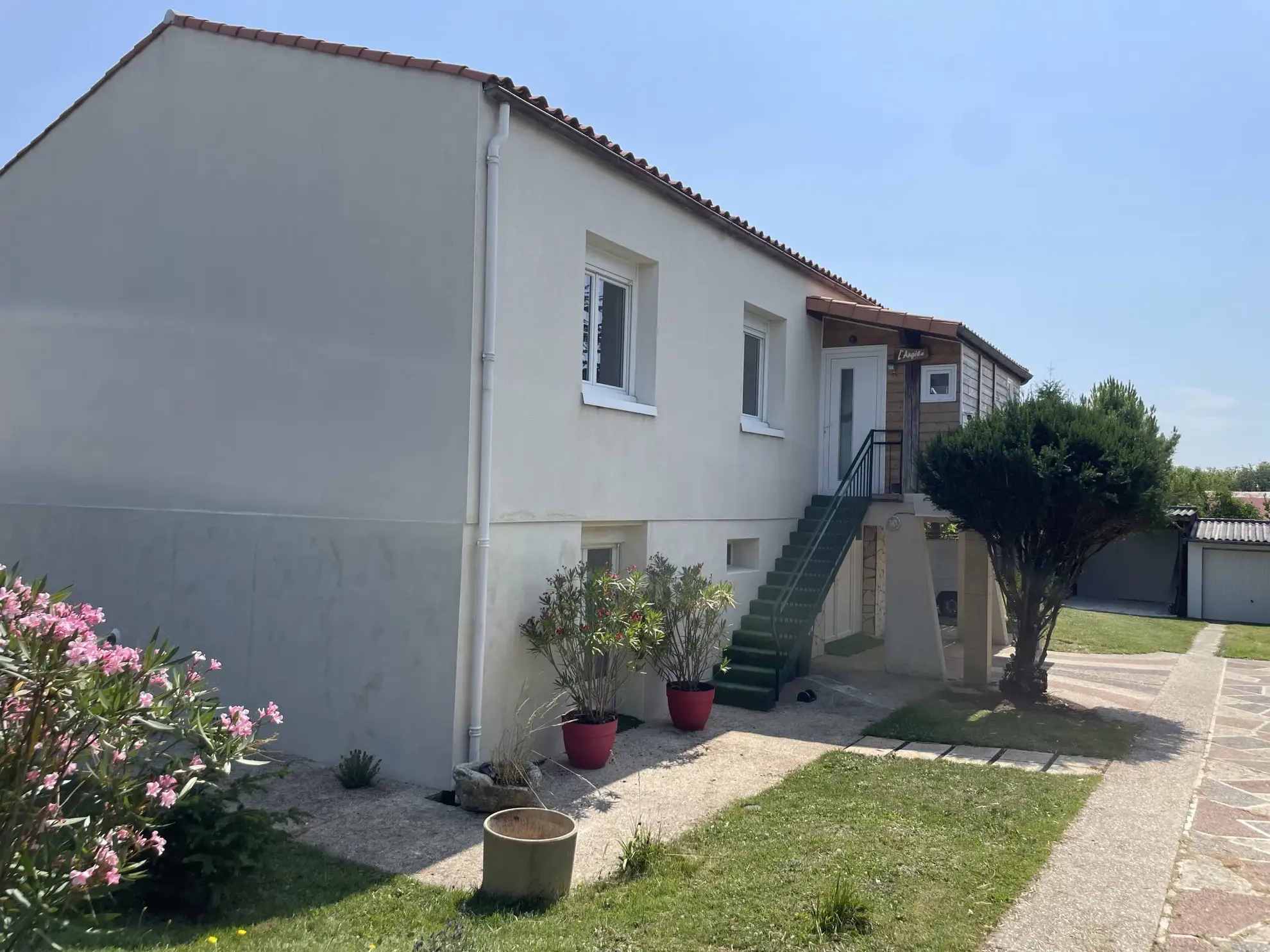 Maison spacieuse à Cognac - Quartier Saint-Jacques avec garage 