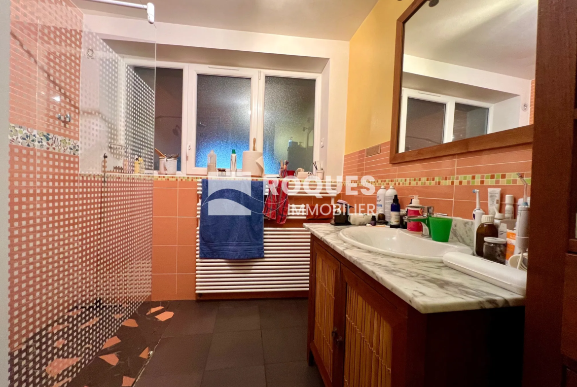 A vendre : Appartement T4 rénové à Millau avec terrasses 