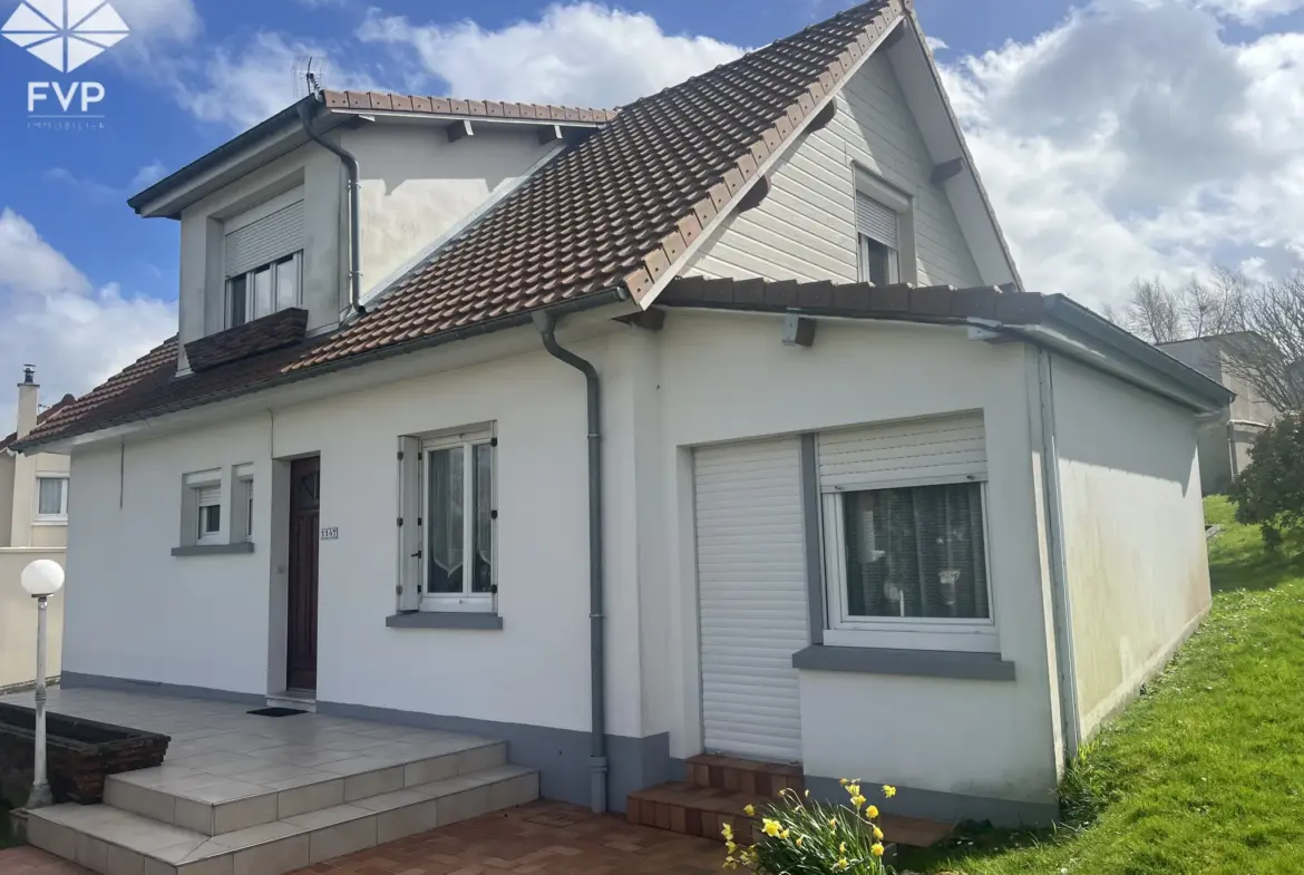 Maison à vendre à Fauville en Caux - 5 pièces avec dépendances 