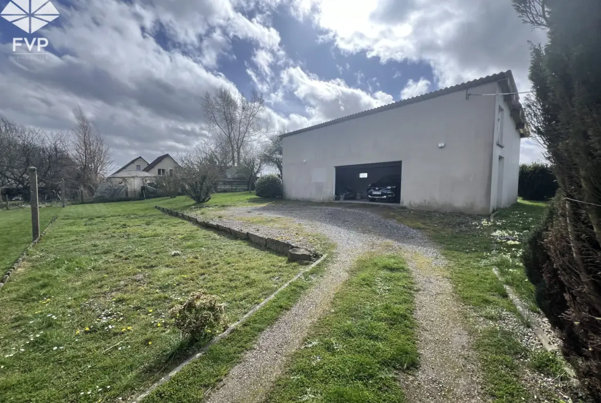 Maison à vendre à Fauville en Caux - 5 pièces avec dépendances 