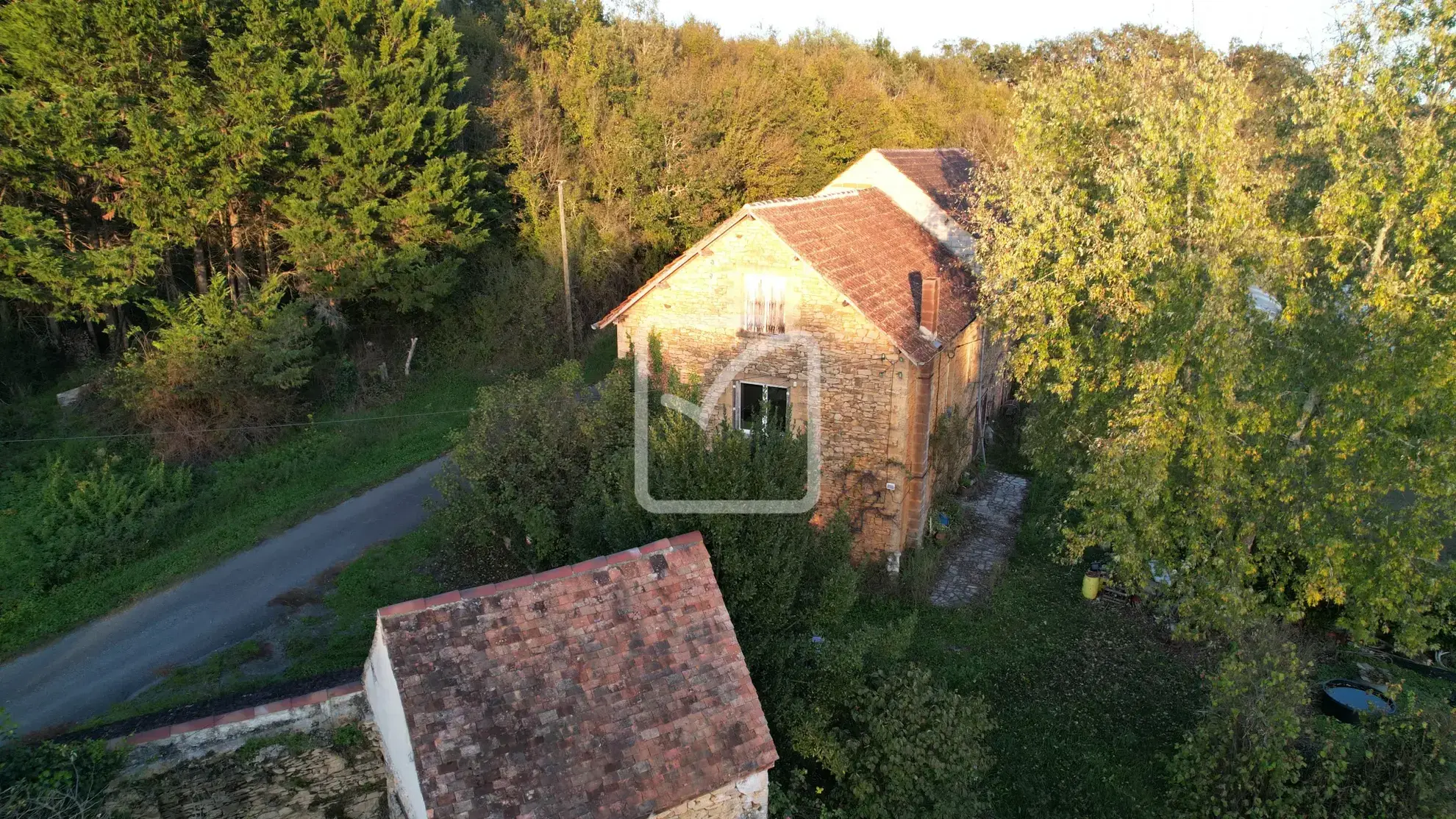 Vente d'un corps de ferme de 15 Ha à Gourdon 