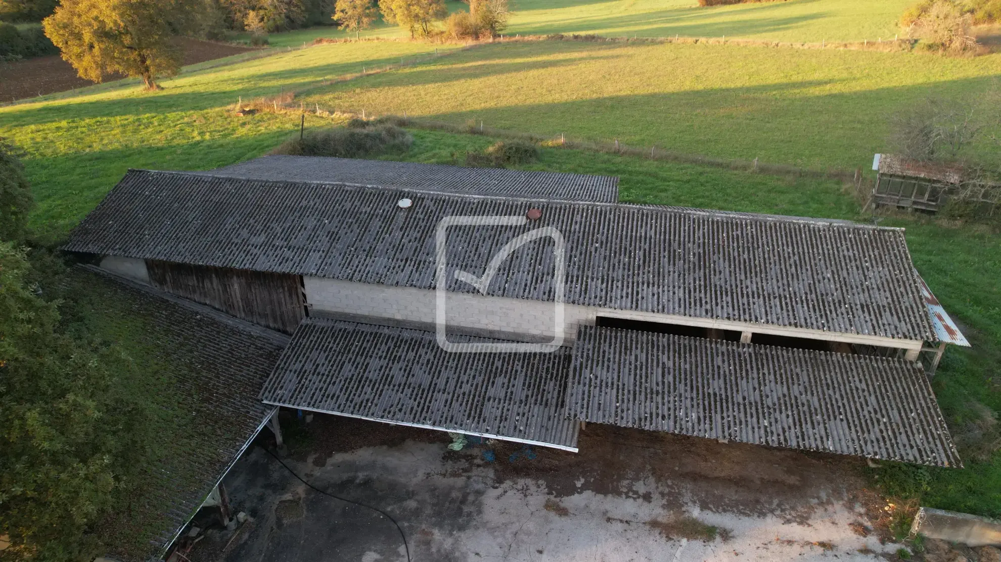 Vente d'un corps de ferme de 15 Ha à Gourdon 