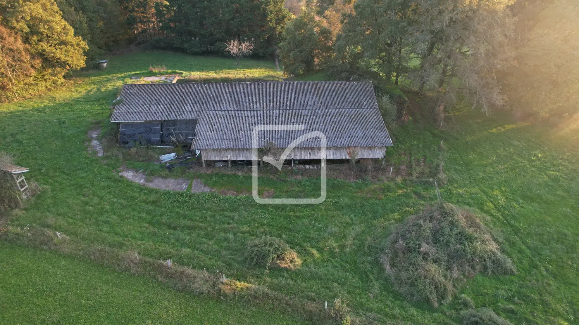 Vente d'un corps de ferme de 15 Ha à Gourdon 